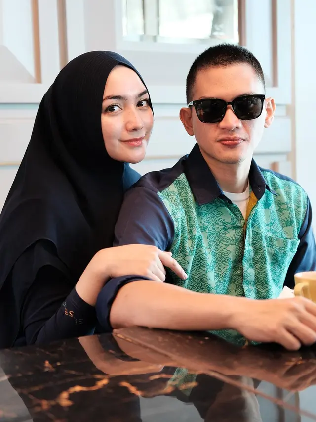 Citra Kirana Tampil Bercadar, Ini 6 Potretnya saat Berangkat Umrah