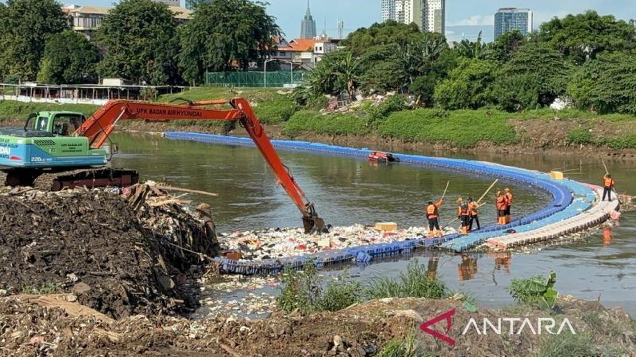 Pengerukan Kanal Banjir Barat Ditargetkan Rampung Setahun, Mitigasi Banjir Jakarta Prioritas Utama