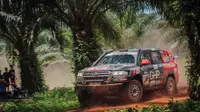 Toyota Land Cruiser 200 jadi andalah Julian Johan di AXCR 2024 (Foto : Jejelogy GHP)