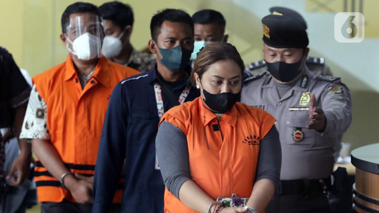 KPK Tahan Dua Tersangka Dugaan Korupsi Dana Insentif Daerah Kabupaten Tabanan