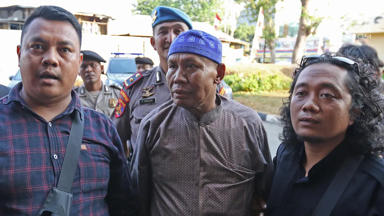 Abah Grandong Si Pemakan Kucing Menyerahkan Diri