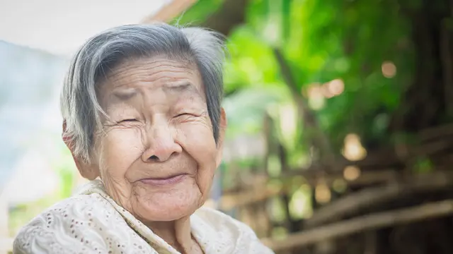 usia lanjut tua bahagia