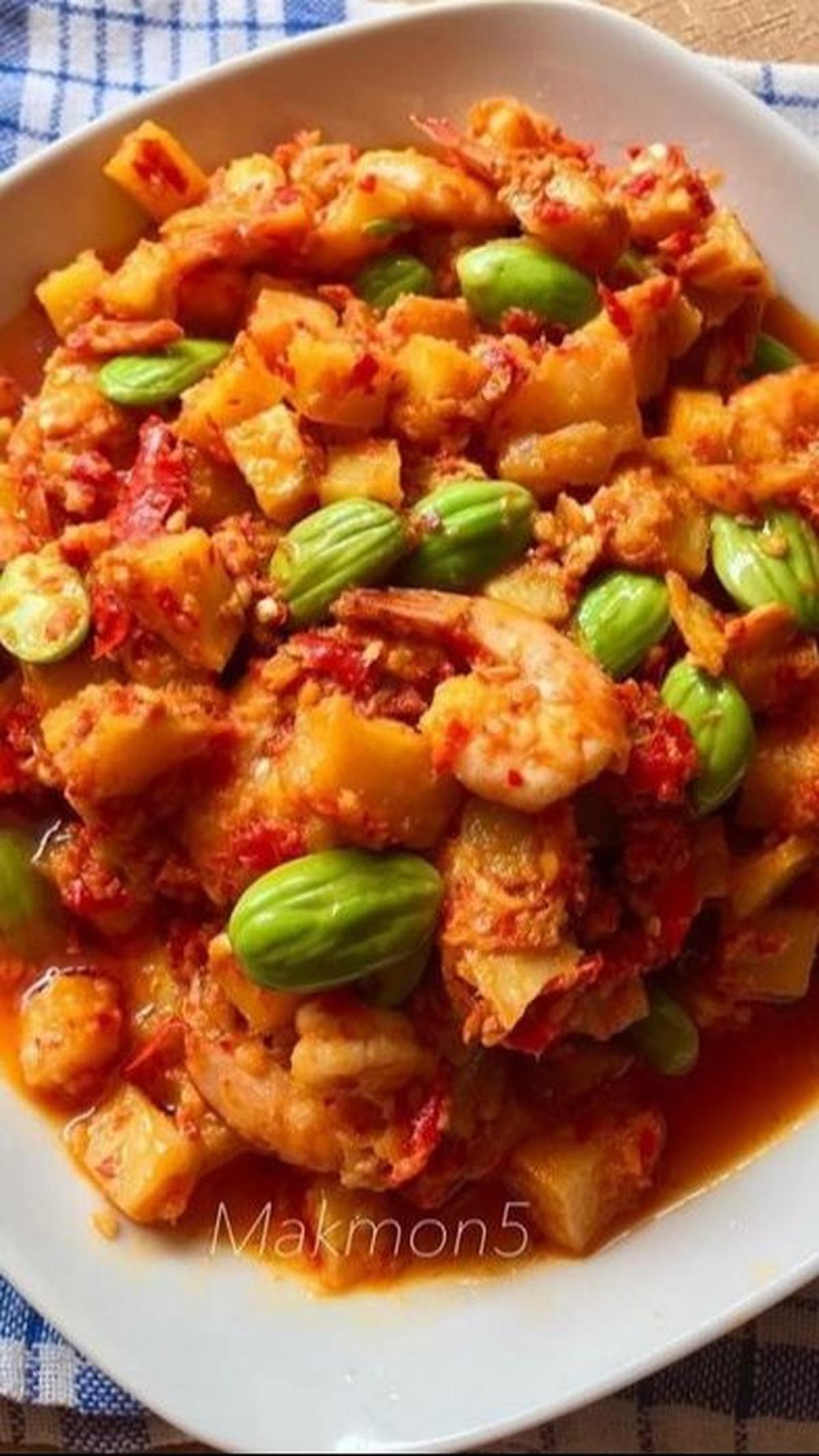 6. Sambal Goreng Kentang Udang