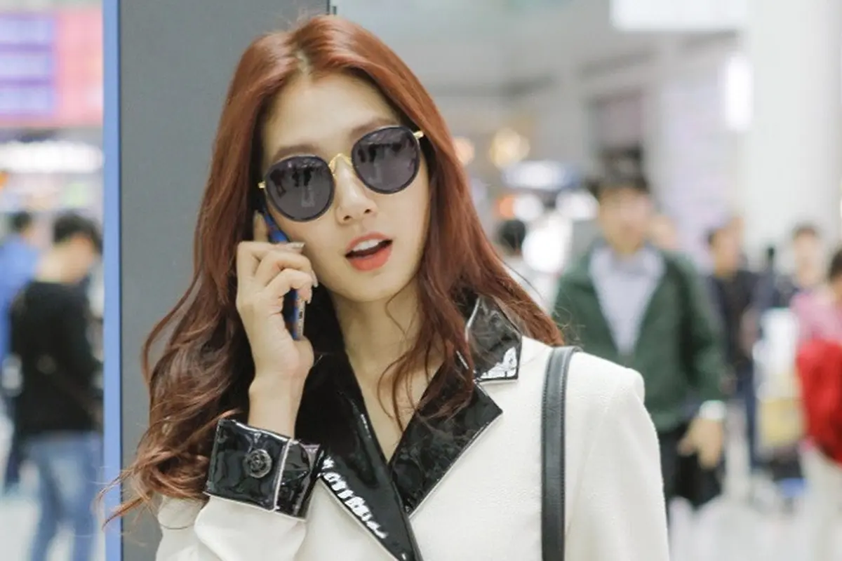 [Bintang] Pesona Airport Fashion Park Shin Hye dan 2 Aktris Korea yang Memikat Hati