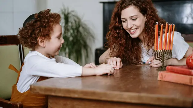 7 Tips Jitu Agar Anak Mudah Berteman dan Supel di Sekolah (photo by pexels.com)