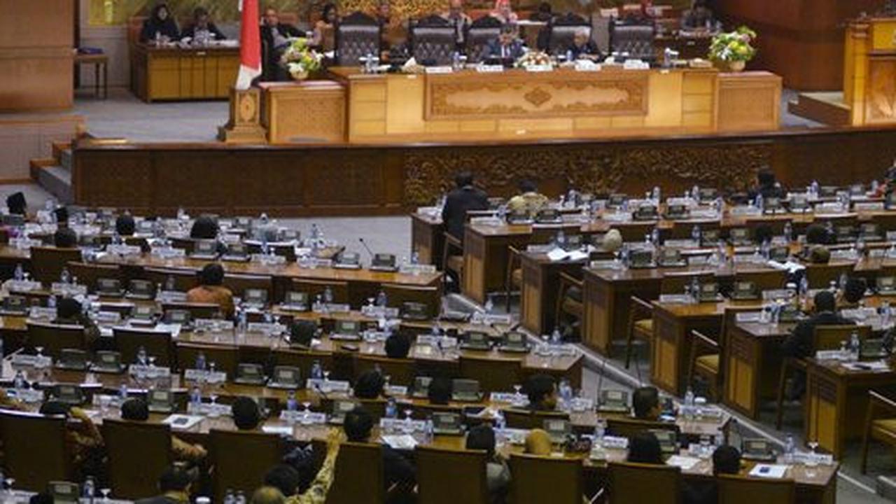 Diserang kanan kiri, DPR tetap loloskan dana aspirasi Rp 11,2 T