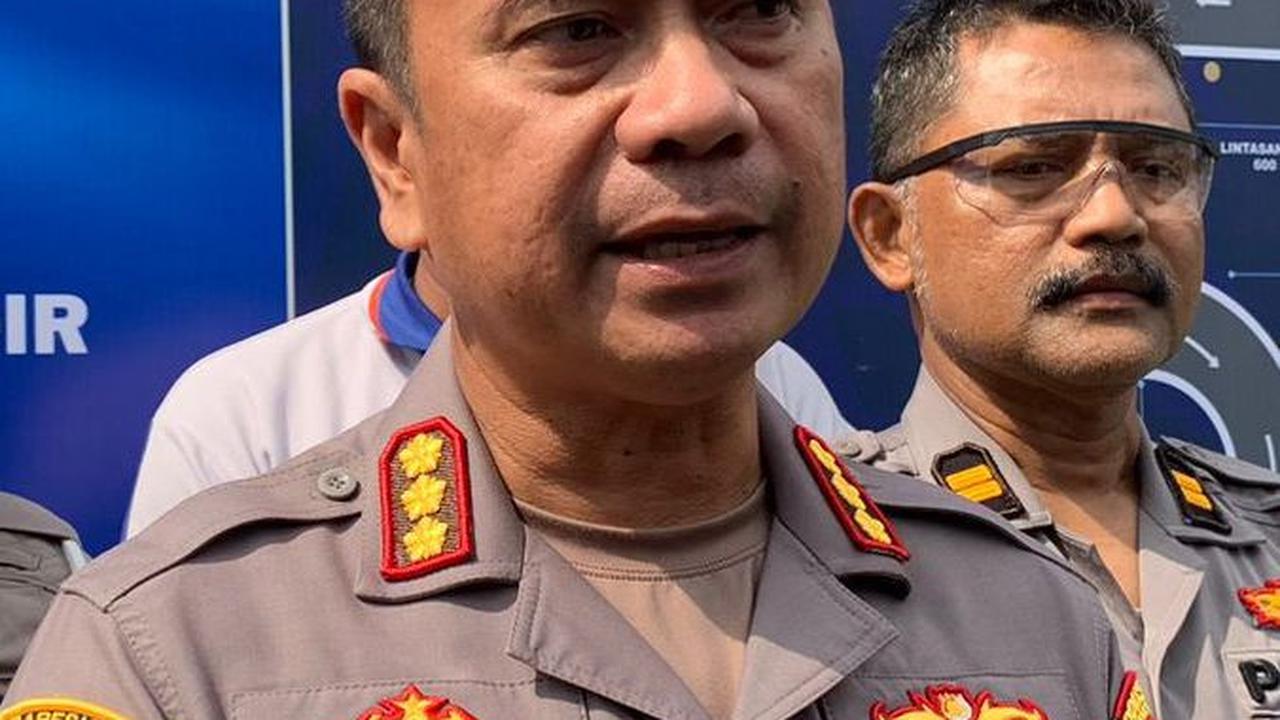 Kapolresta Pekanbaru Kombes Jefri RP Siagian saat dikonfirmasi membenarkan kaburnya tahanan Polsek Rumbai pada Rabu (9/8) dini hari itu. Dia menegaskan telah membentuk tim pencarian tahanan.