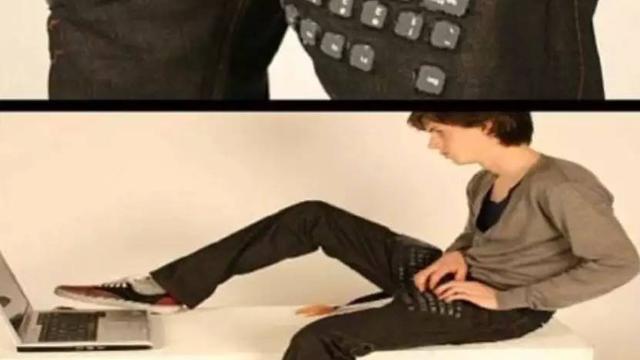 7 Potret Celana Jeans Nyeleneh dengan Model Tak Biasa Ini Bikin Geleng Kepala