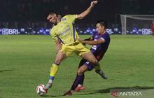 Julio Cesar Termotivasi Pimpin Persib Kalahkan Persija di GBLA