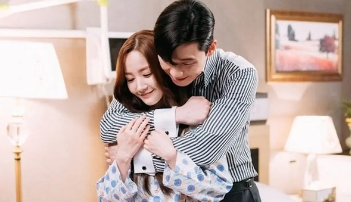 "Aku akhirnya membaca rumor karena hal itu tentangku. Terlihat bukti-bukti yang menjadi awal rumor itu seperti dipaksakan." ujar sang aktor. (Soompi)