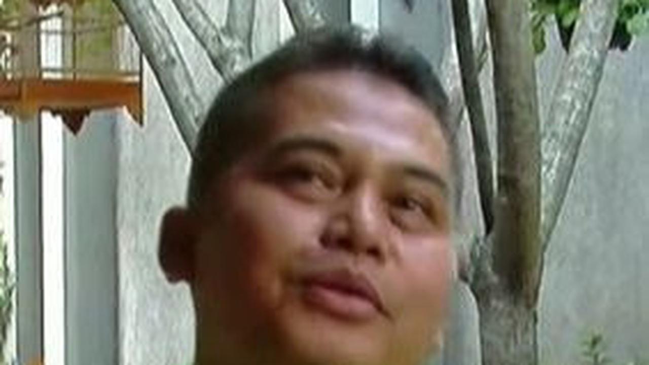 Potret Rumah Denny Chandra yang Asri dan Tak Tersorot, 5 Mobil Kesayangan Dijual Demi Menyambung Hidup