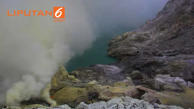 banner gas beracun Kawah Ijen
