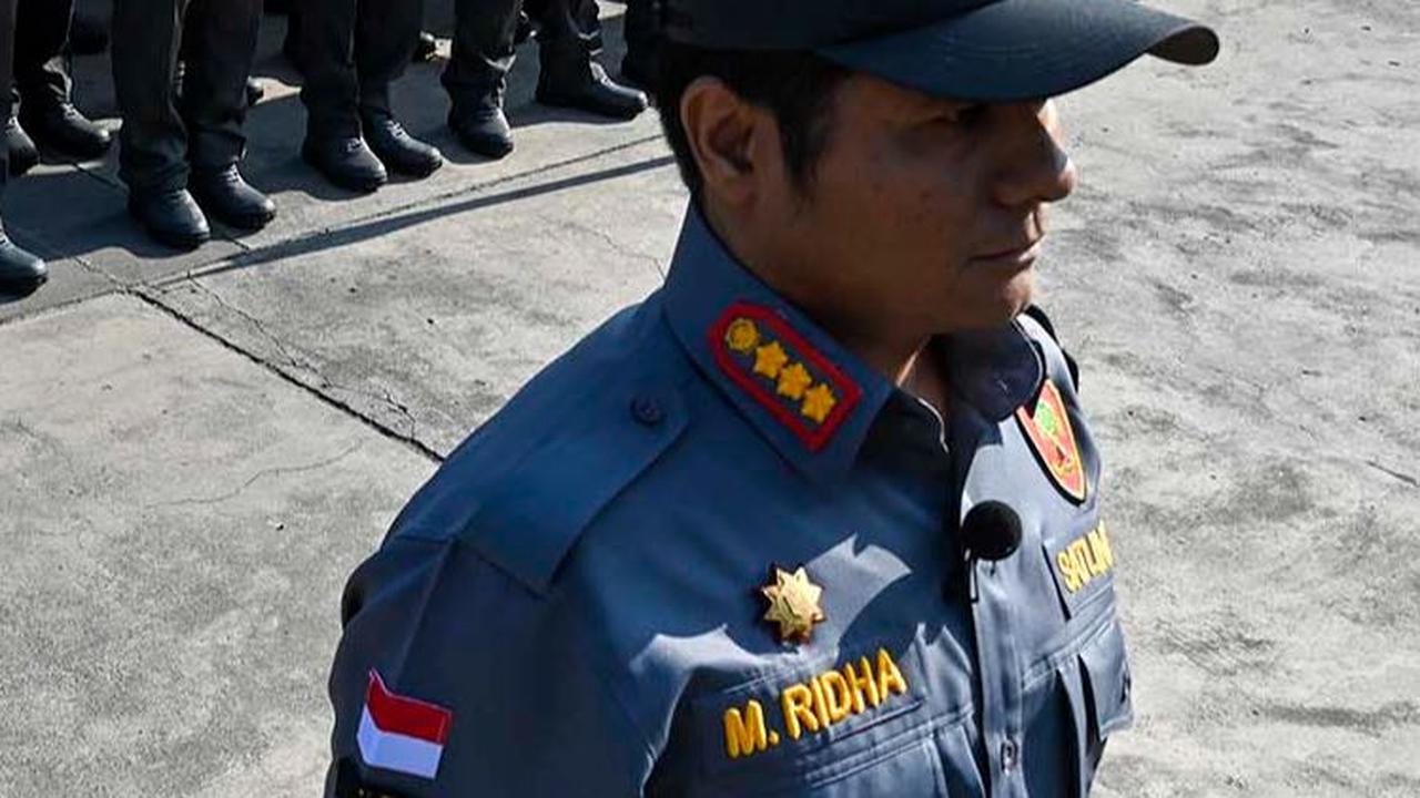 Sejumlah anggota Linmas&nbsp;mengikuti apel pengamanan Pemilu 2024 di Banda Aceh, Aceh, pada Kamis (8/2/2024).