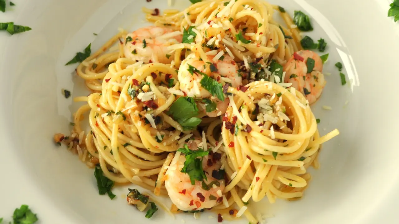 [Bintang] Cocok untuk Dinner Romantis, Ini Resep Prawn Pasta yang Mudah