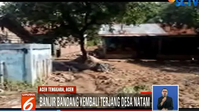 Jembatan penghubung yang terletak di Desa Jalatunda putus saat diterjang banjir bandang tiga hari lalu.