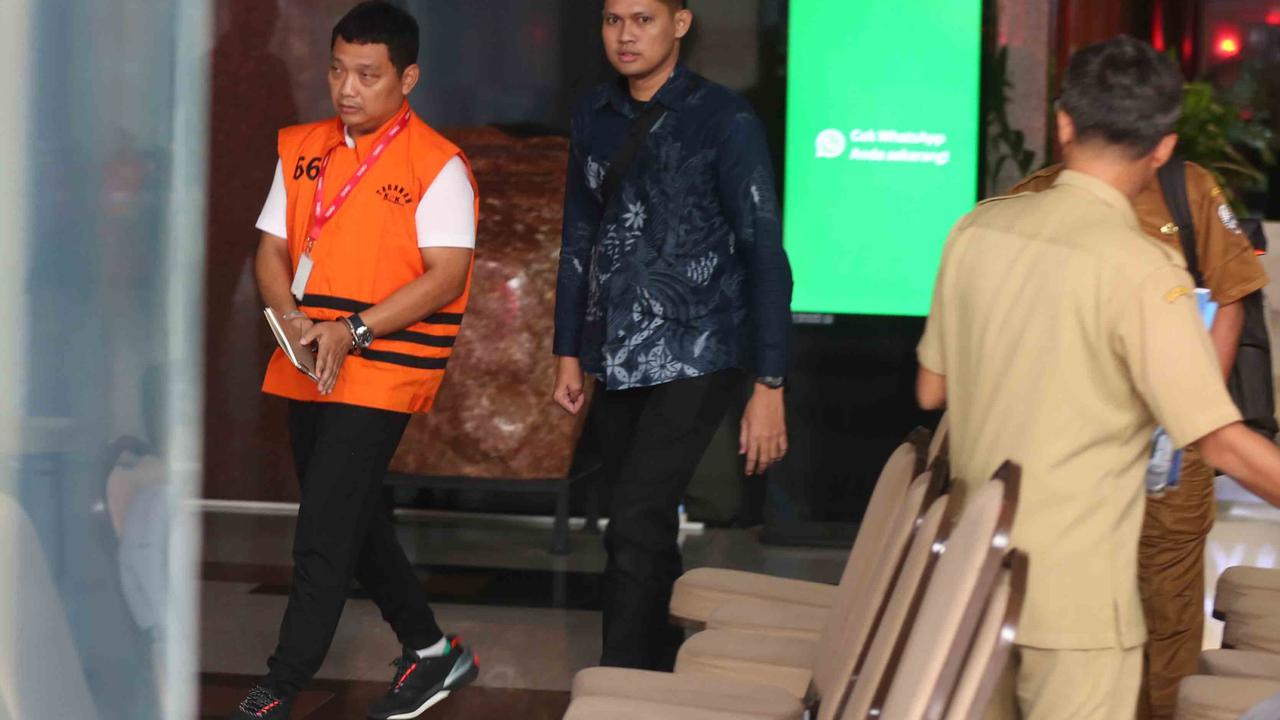 FOTO: Jejak ‘Sultan’ Rp 69 Miliar, Anak Buah Bekas Wamenaker Kembali Diperiksa KPK