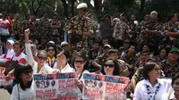 Kubu Prabowo-Hatta tengah menunggu putusan Mahkamah Konstitusi (MK) terkait Perselisihan Hasil Pemilihan Umum (PHPU) Pilpres 2014. 