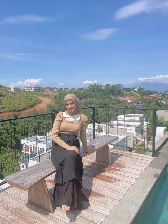 Nadya Mustika Hamil Anak Kedua