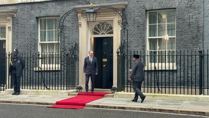 Laporan Liputan6.com dari London: Tiba di Downing Street, Prabowo Bertemu PM Inggris Keir Starmer
