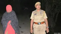 Perempuan India Diarak Telanjang di Atas Keledai