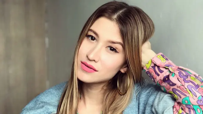 [Bintang] Disebut Panjat Sosial, Gaya Glamor Millane Fernandez Ini Kece Bukan Main