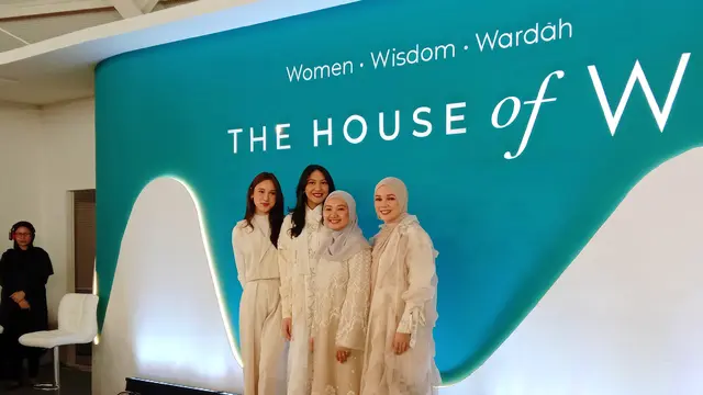 Acara konferensi pers "The House of W"