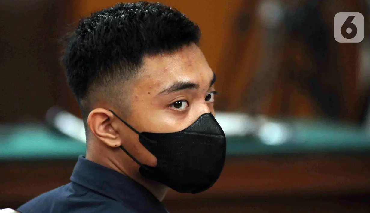 <p>Dalam pleidoinya, Mario Dandy mengaku menyesal telah menganiaya Crystalino David Ozora pada Februari 2023 lalu. (merdeka.com/Imam Buhori)</p>