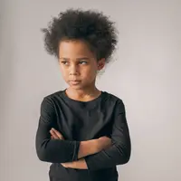 Ketika anak membuat kesalahan, terkadang hal tersebut membuat orangtua menghukum anaknya (Foto: Pexels.com/Monstera Production)