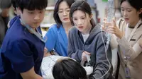 Sinopsis RESIDENT PLAYBOOK, Spin-Off Drakor HOSPITAL PLAYLIST yang OTW Tayang April 2025