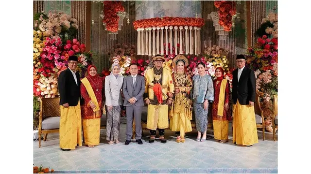 7 Potret Tamu Seleb di Pernikahan Wakil Ketua MPR RI, Komeng hingga Merry Riana