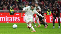 Paulo Dybala membuang kesempatan emas melalui tendangan penalti saat AS Roma melawan AC Milan di Liga Italia, Senin (03/11/2025) dini hari WIB. (AP Photo/Antonio Calanni)