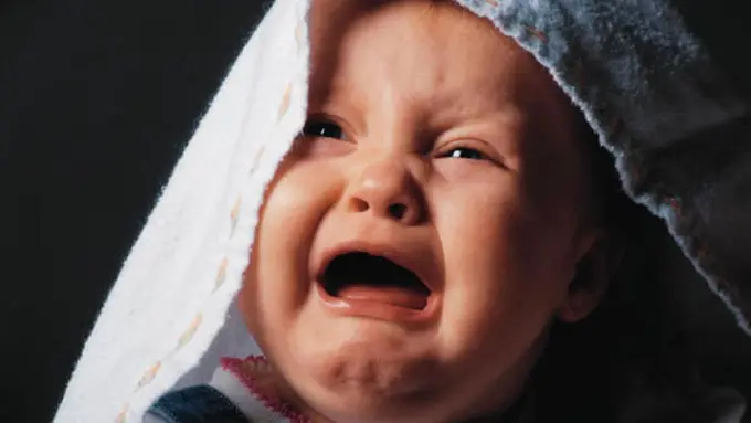 [Bintang] Sengaja Menjepitkan Diri, Balita Ini Nangis Berkali-kali! Gemas!