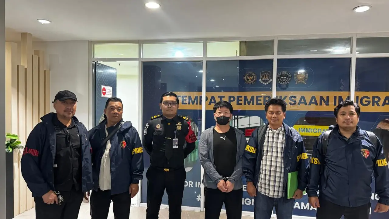 _Bareskrim Tangkap Tersangka Penyeludupan Ponsel Bekas ke Korea Selatan