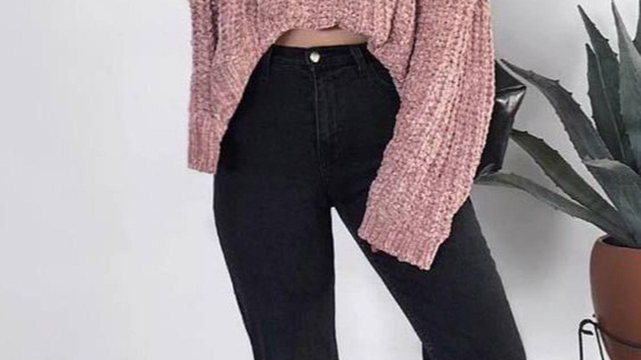 <b>Kombinasi Baju Pink dan Warna Hitam</b>