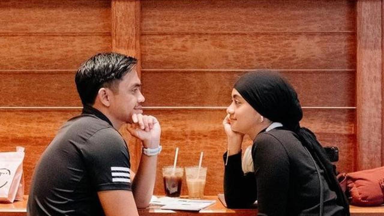Keseruan Ditto Suami Ayudia Kerja Naik Speedboat agar Hindari Macet (Sumber: Instagram/dittopercussion)