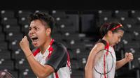 Ganda putri Indonesia, Greysia Polii/Apriyani Rahayu, akhirnya melaju ke semifinal Olimpiade Tokyo 2020. (Foto: AP/Dita Alangkara)