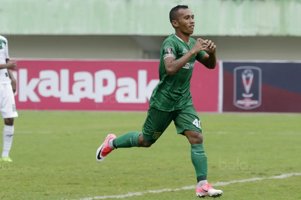 Striker Persebaya, Irfan Jaya