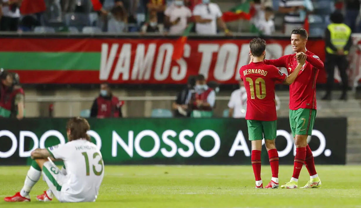 Berkat kemenangan ini, Portugal untuk sementara memuncaki klasemen Grup A dengan poin 10, sedangkan Republik Irlandia harus puas menduduki peringkat empat dengan sama sekali belum meraih poin. (Foto: AP/Armando Franca)