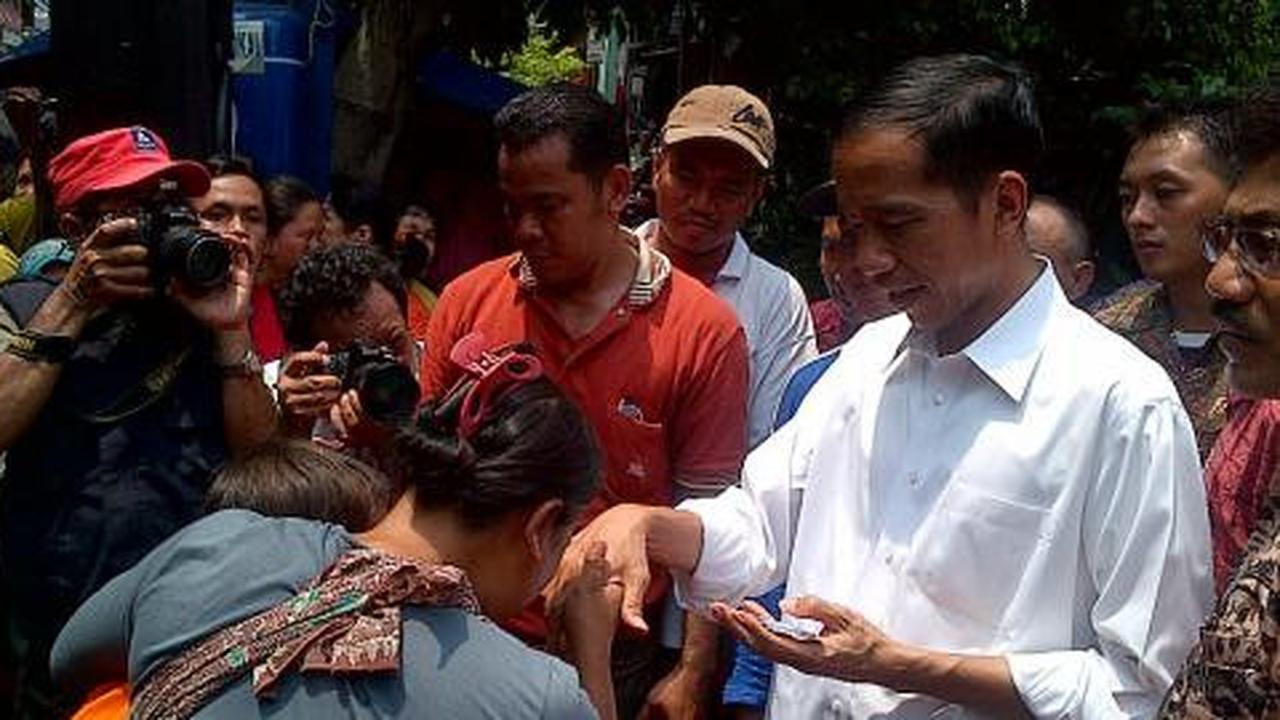 Jokowi : Pemegang Jamsostek dan Askes tak berhak miliki KJS