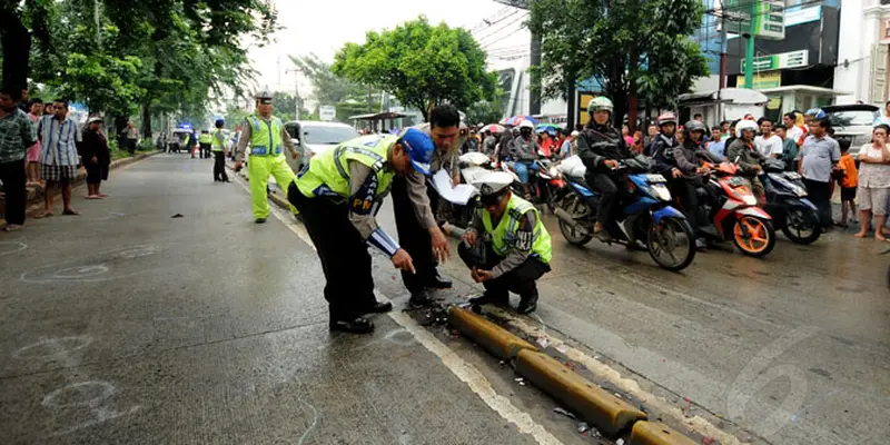 Polisi Gelar Olah TKP Di Lokasi Kedua Kecelakaan Maut Pondok Indah