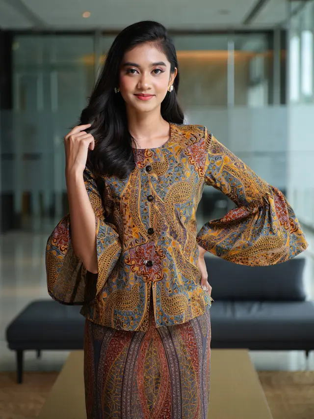 Baju Batik Pesta Lengan Lonceng