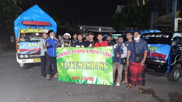 Komunitas Peternak Kambing Etawas "Mas Kumambang" Kota Kediri, Jawa Timur mengirimkan bantuan pakan ternak