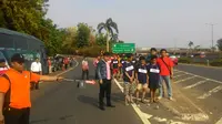 Perusak mobil Kapolres Jakarta Timur menjalani rekonstruksi. (Liputan6.com/Ahmad Romadoni)