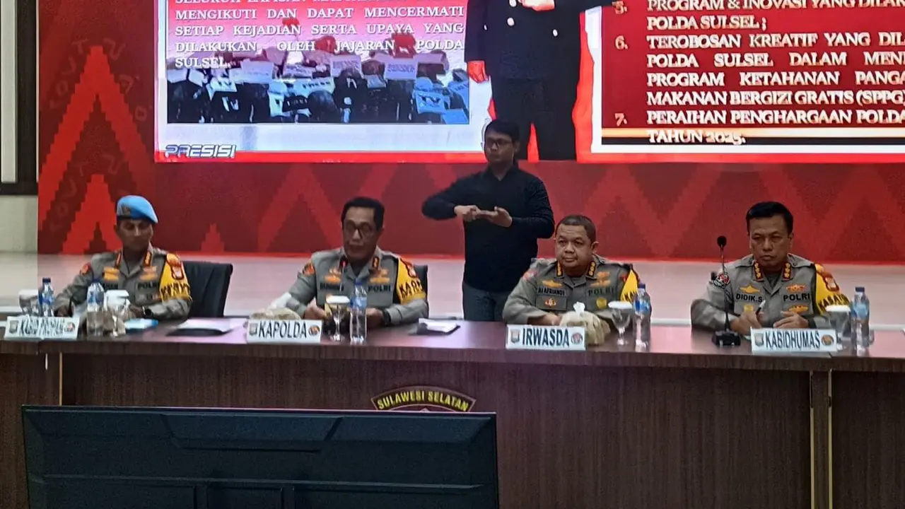 Jajaran Polda Sulawesi Selatan saat Rilis Akhir Tahun 2025 di Mapolda Sulsel.