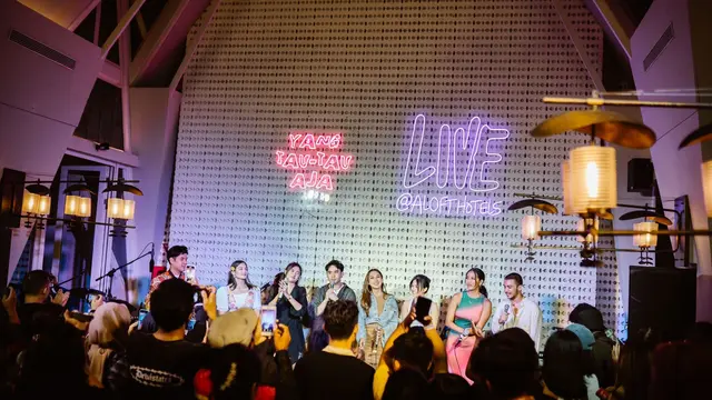 Showcase Yang Tau-Tau Aja (YTTA) memberikan kesempatan kepada mereka untuk tampil langsung di hadapan penonton.