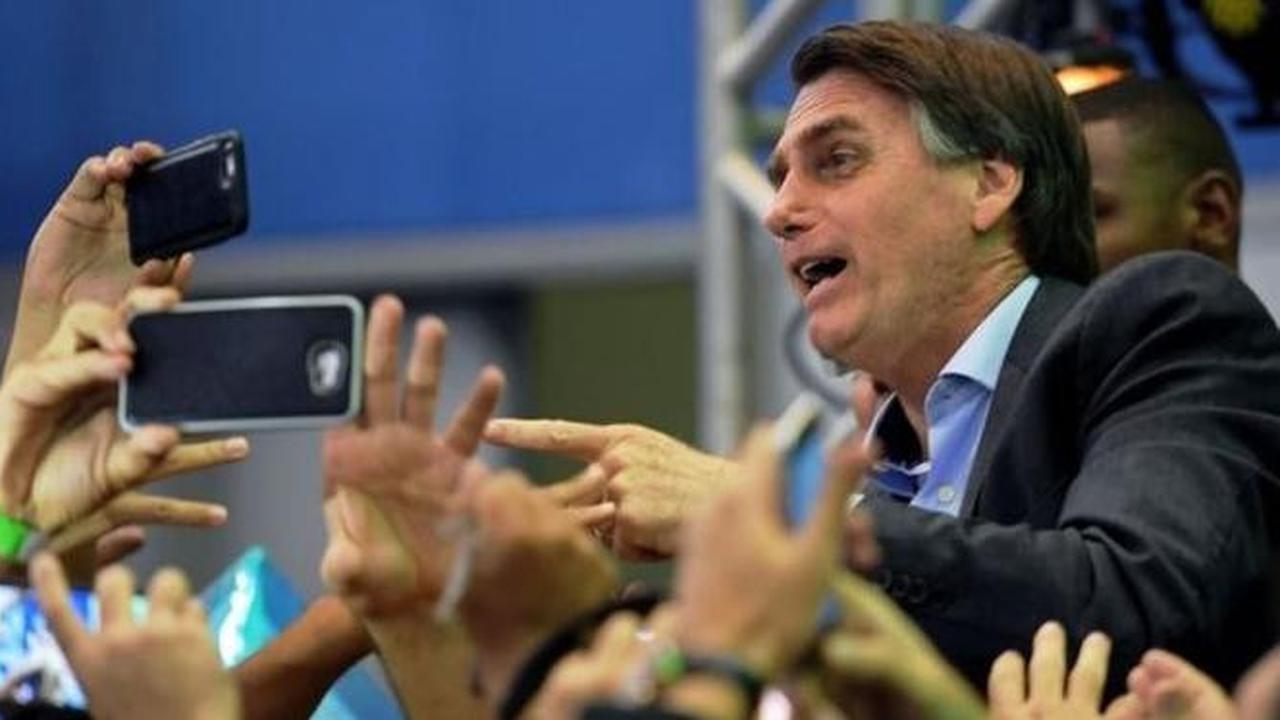 Jair Bolsonaro, politikus Brasil yang dinilai memiliki sikap rasis seperti Presiden Donald Trump (AFP)