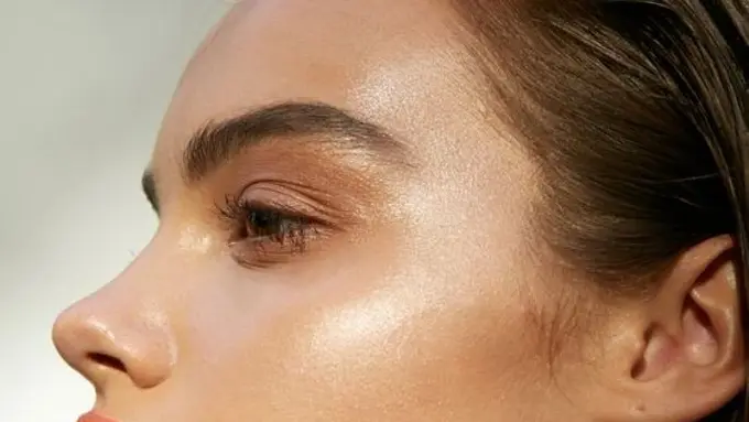 [Bintang] 5 Cara Memilih Highlighter Sesuai dengan Warna Kulitmu