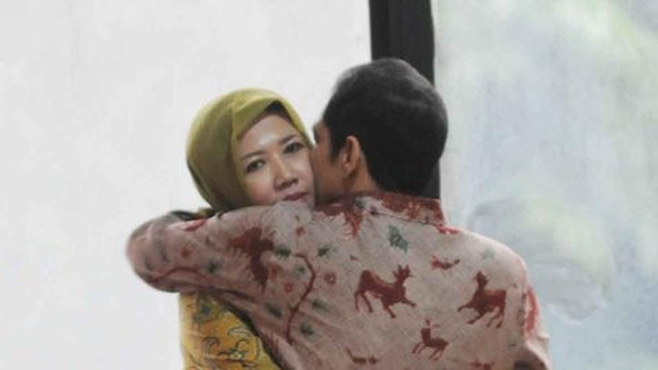 Wali Kota Palembang Romi Herton dan istrinya Masyito