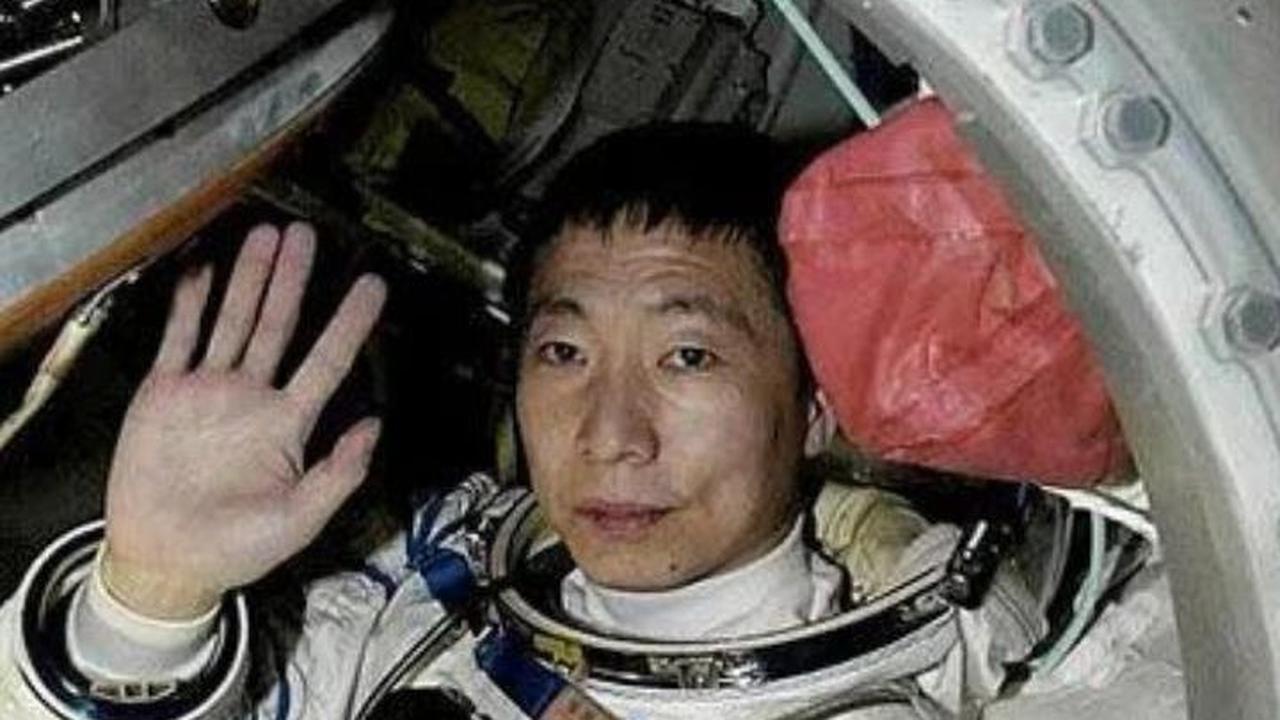 Sedang Asyik Nikmati Perjalanan Luar Angkasa, Astronot Ini Dikagetkan Suara Misterius seperti Orang Mengetuk Badan Pesawat Berulang-ulang