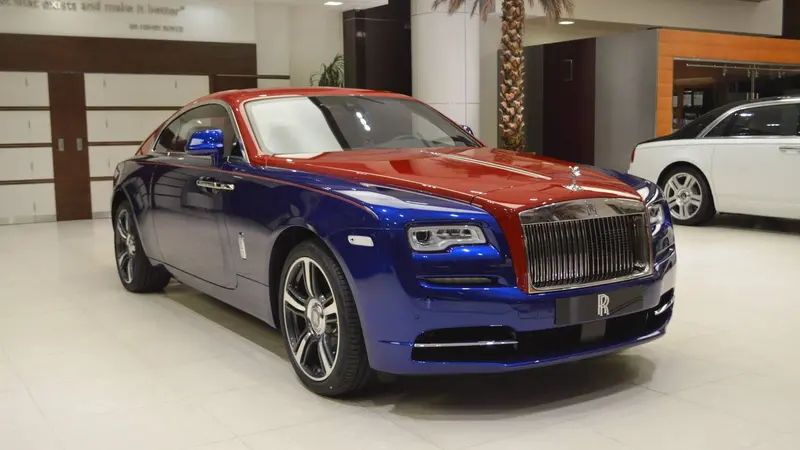 Rolls-Royce Wraith dengan warna seperti Metromini